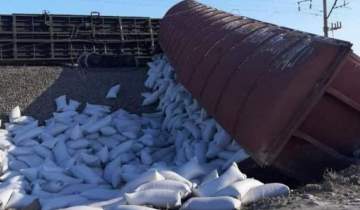 قطار محموله گندم افغانستان در قزاقستان واژگون شد